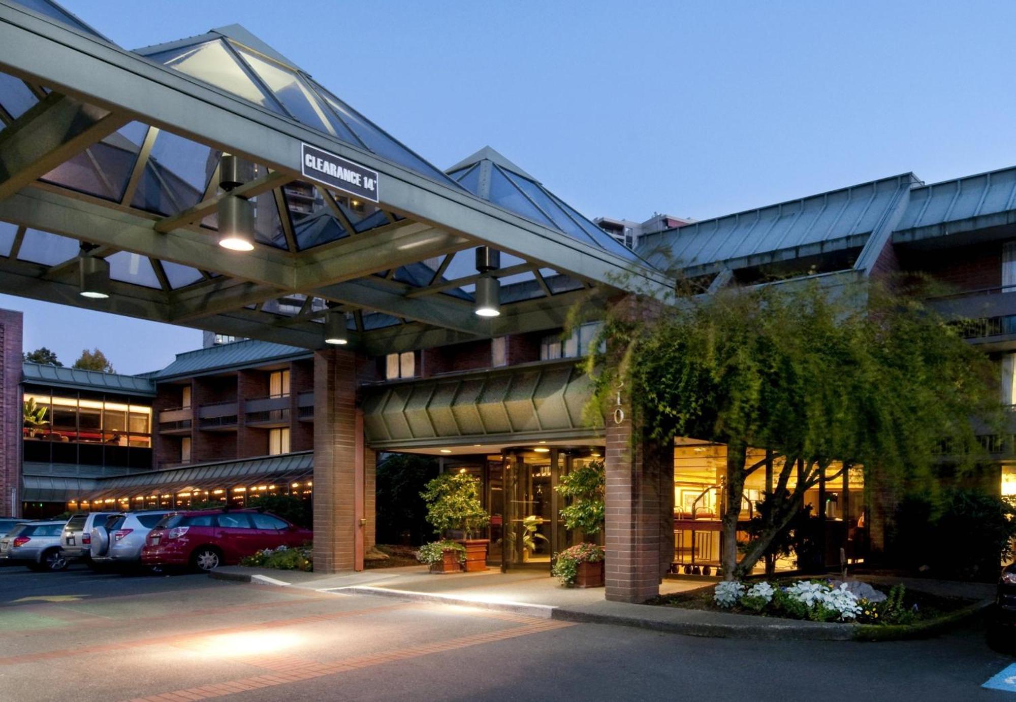 University Place Hotel And Conference Center Портланд Екстериор снимка