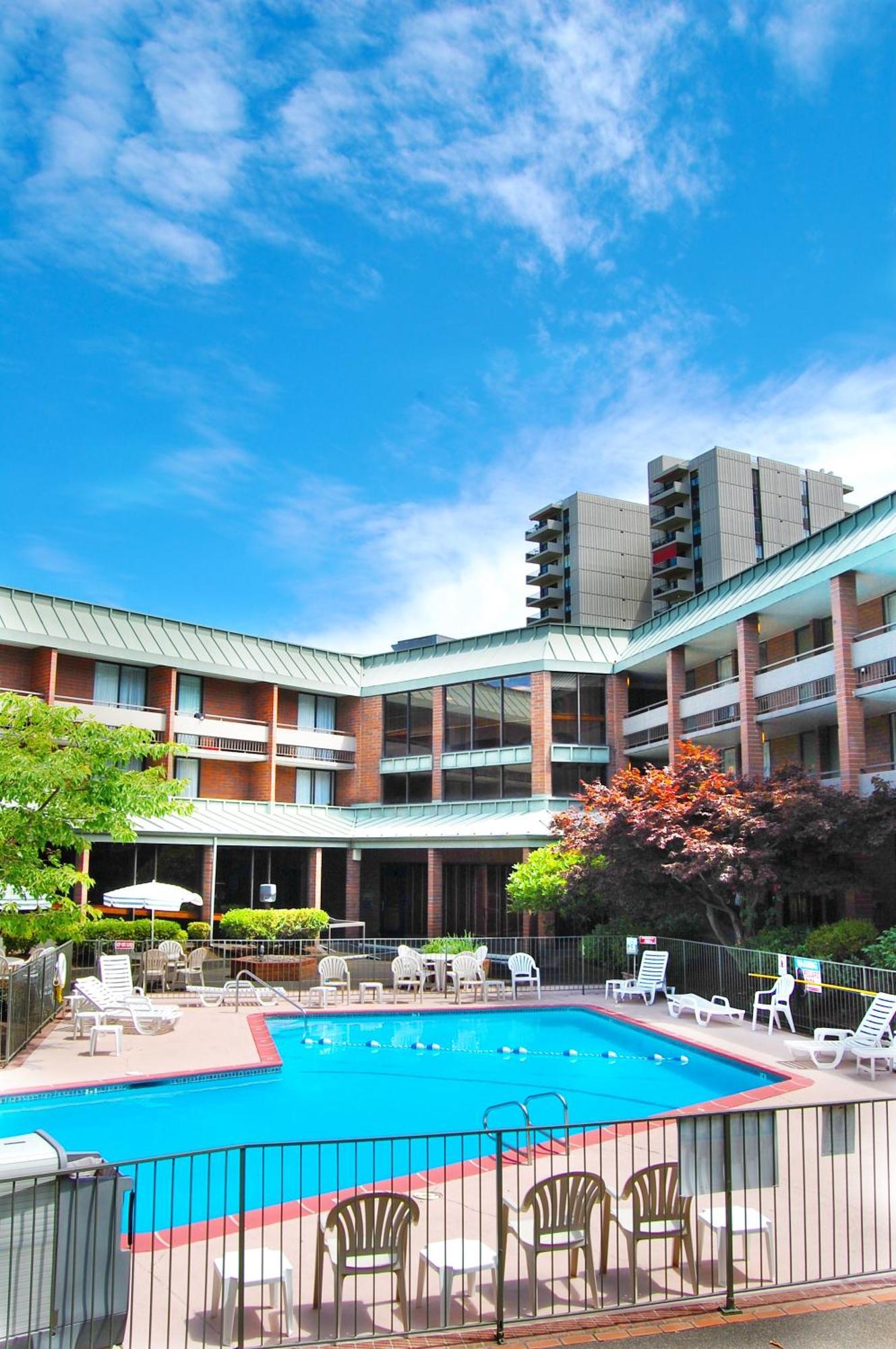 University Place Hotel And Conference Center Портланд Екстериор снимка