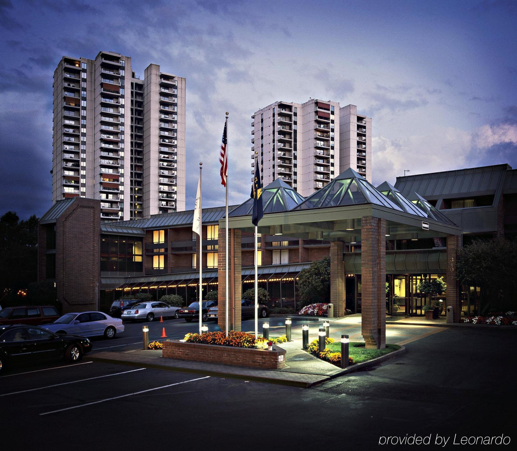 University Place Hotel And Conference Center Портланд Екстериор снимка